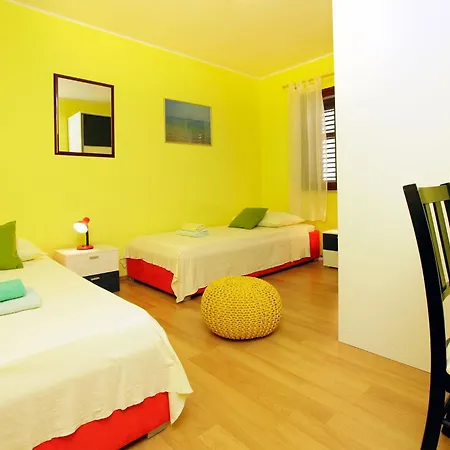Olive's Garden House - Three Bedroom With Terrace And Sea View بيت للعطل فيلا لوكا