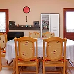 بيت للعطل Olive's Garden House - Three Bedroom With Terrace And Sea View *
