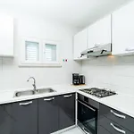 Olive's Garden House - Three Bedroom With Terrace And Sea View * فيلا لوكا