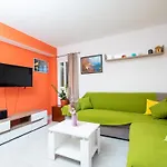 Olive's Garden House - Three Bedroom With Terrace And Sea View * فيلا لوكا