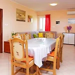 بيت للعطل Olive's Garden House - Three Bedroom With Terrace And Sea View فيلا لوكا