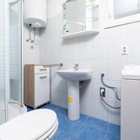 Holiday home Olive's Garden House - Three Bedroom With Terrace And Sea View *