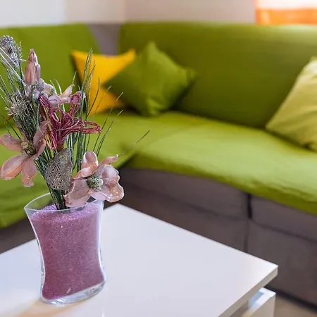 Olive's Garden House - Three Bedroom With Terrace And Sea View