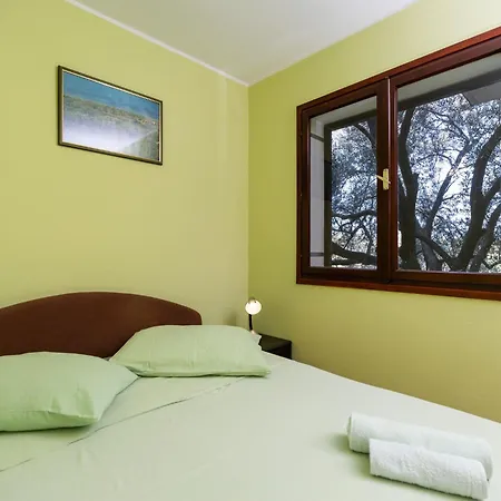 Olive's Garden House - Three Bedroom With Terrace And Sea View *